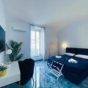 Apartment Luxury Blue House, Naples